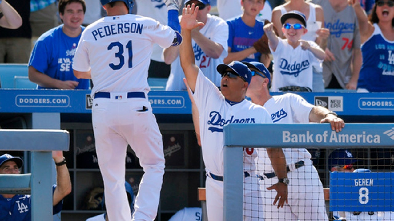 Dodgers beat Royals 5-4 for 60th win before All-Star break (Jul 08, 2017)